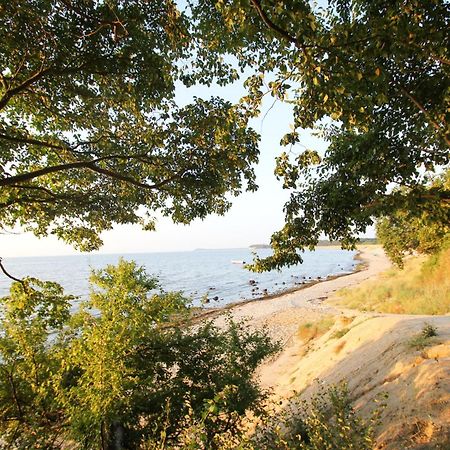Meerblick Fewo 48: Sellin Beachfront with Balcony and Spa Access Goehren  Exterior photo